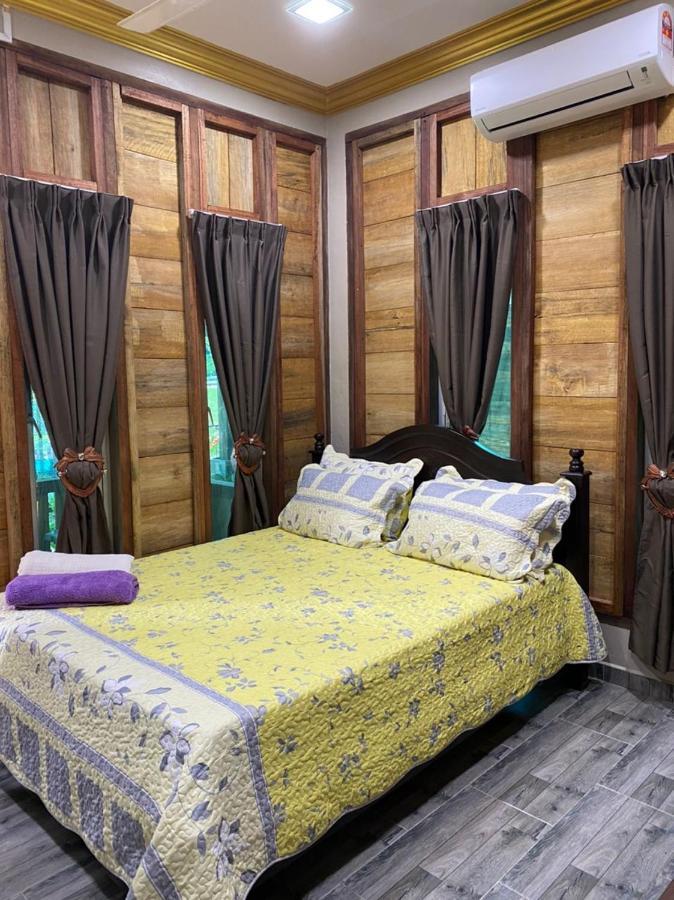 Homestay Dusun Ana Balun スリム・リバー エクステリア 写真