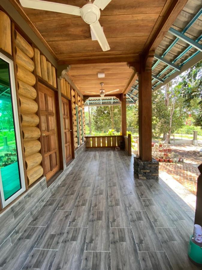 Homestay Dusun Ana Balun スリム・リバー エクステリア 写真